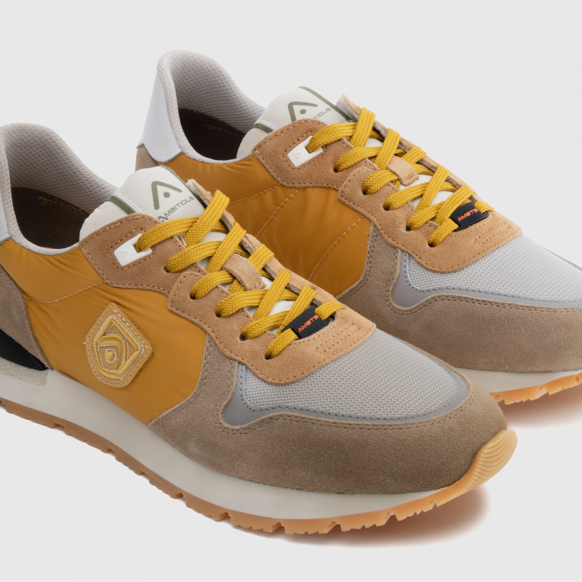 CROSBY Retro Sneaker