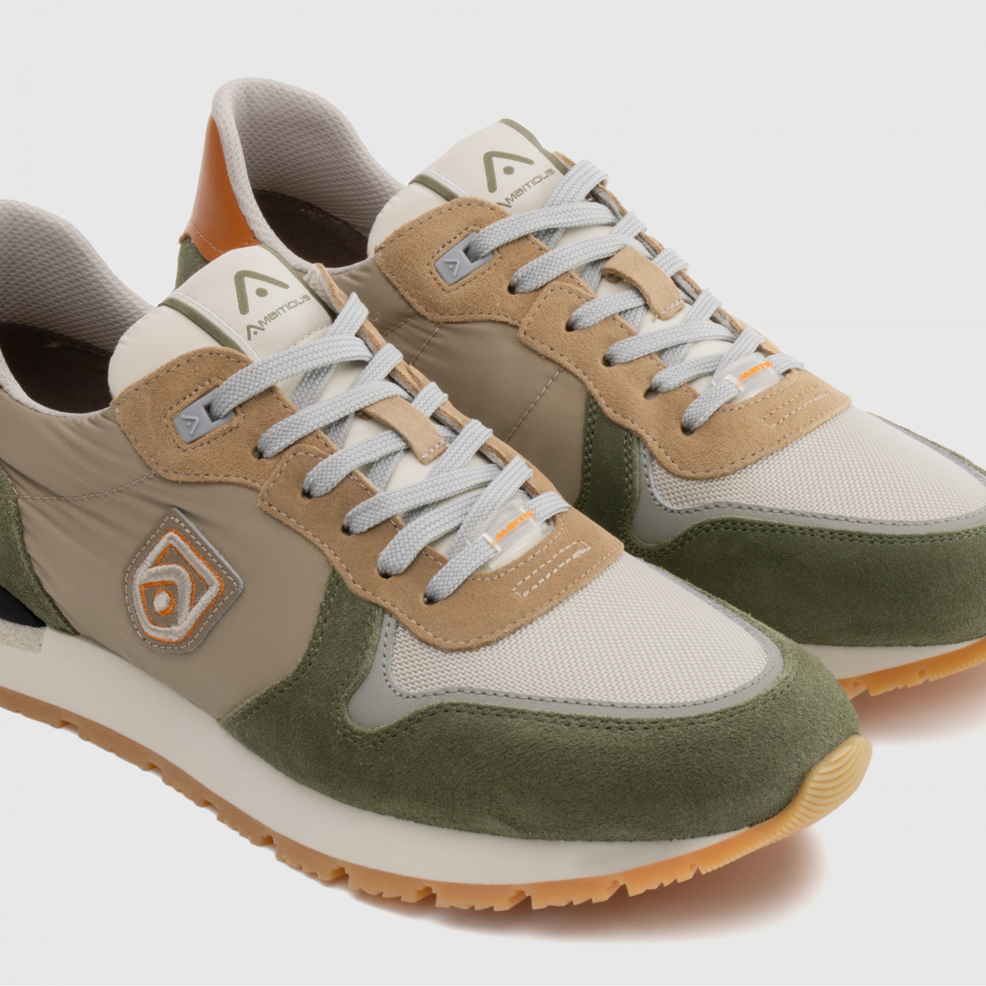 CROSBY Retro Sneaker