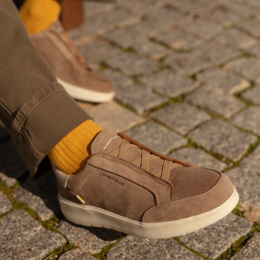 HOVER Slip-on Sneaker HOVER Slip-on Sneaker