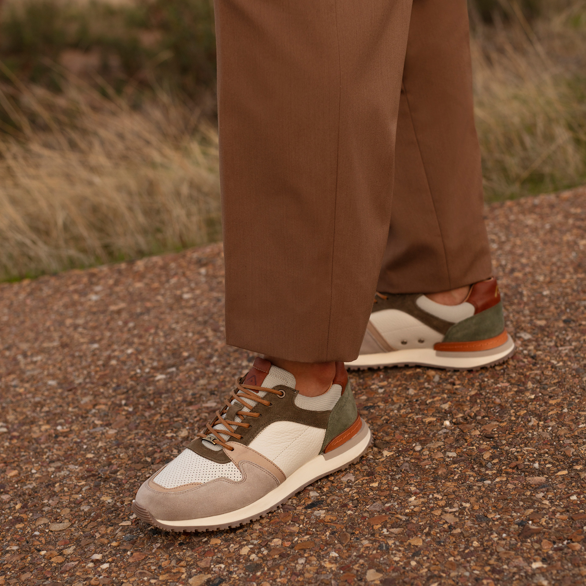 VINCE Classic Runner