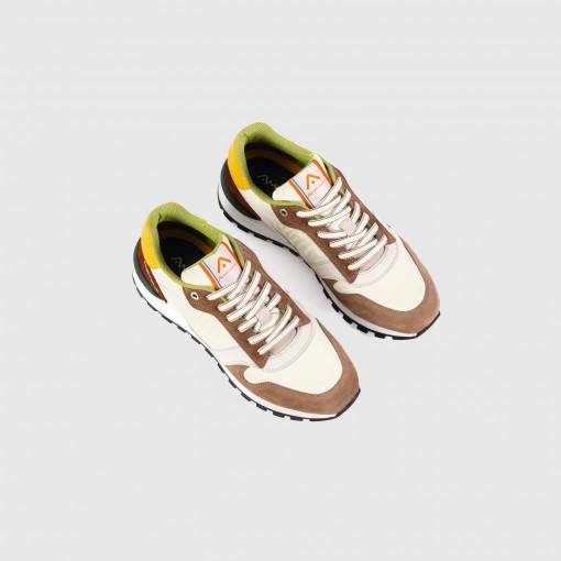 SILKY Runner Sneaker