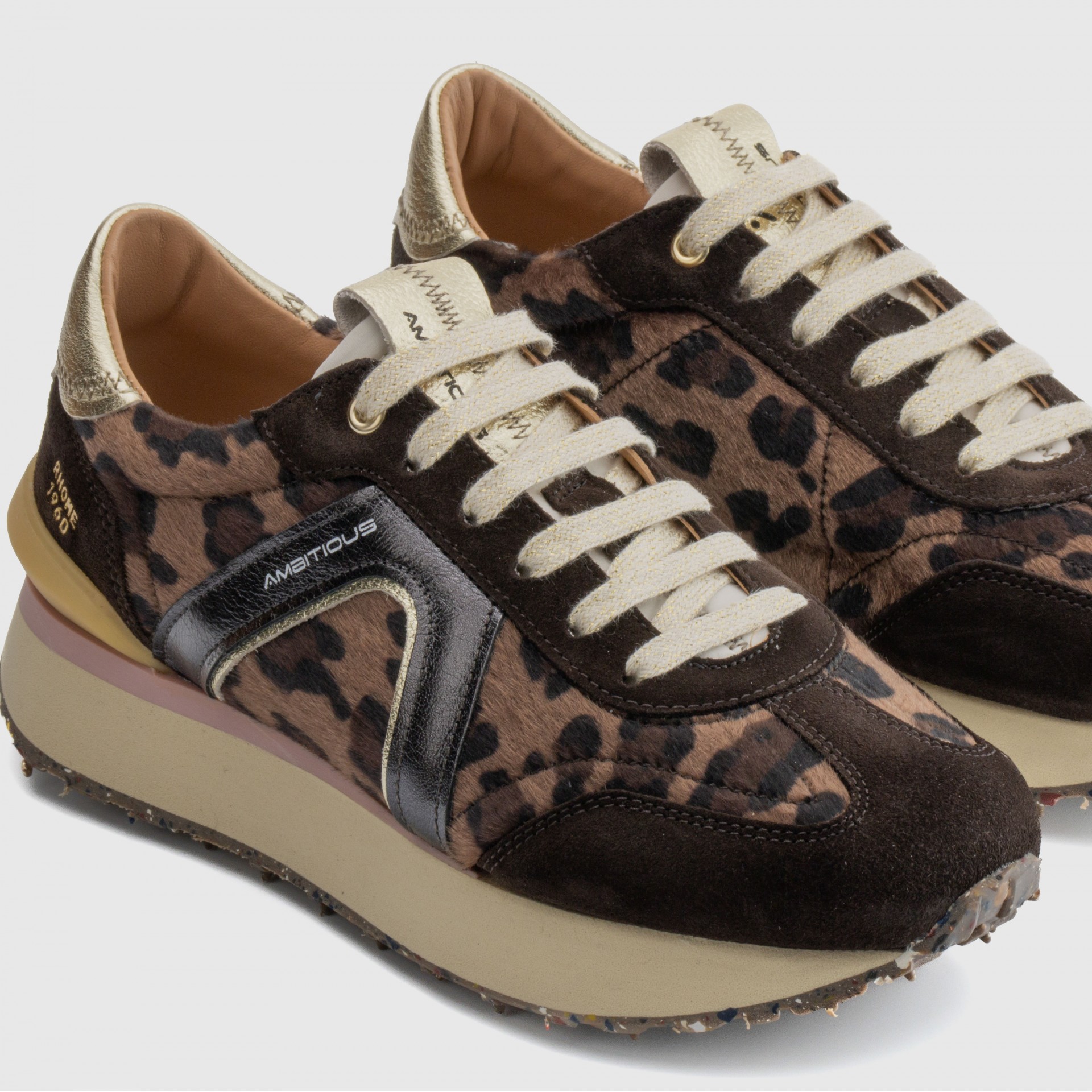 RHOME W Retro Runner