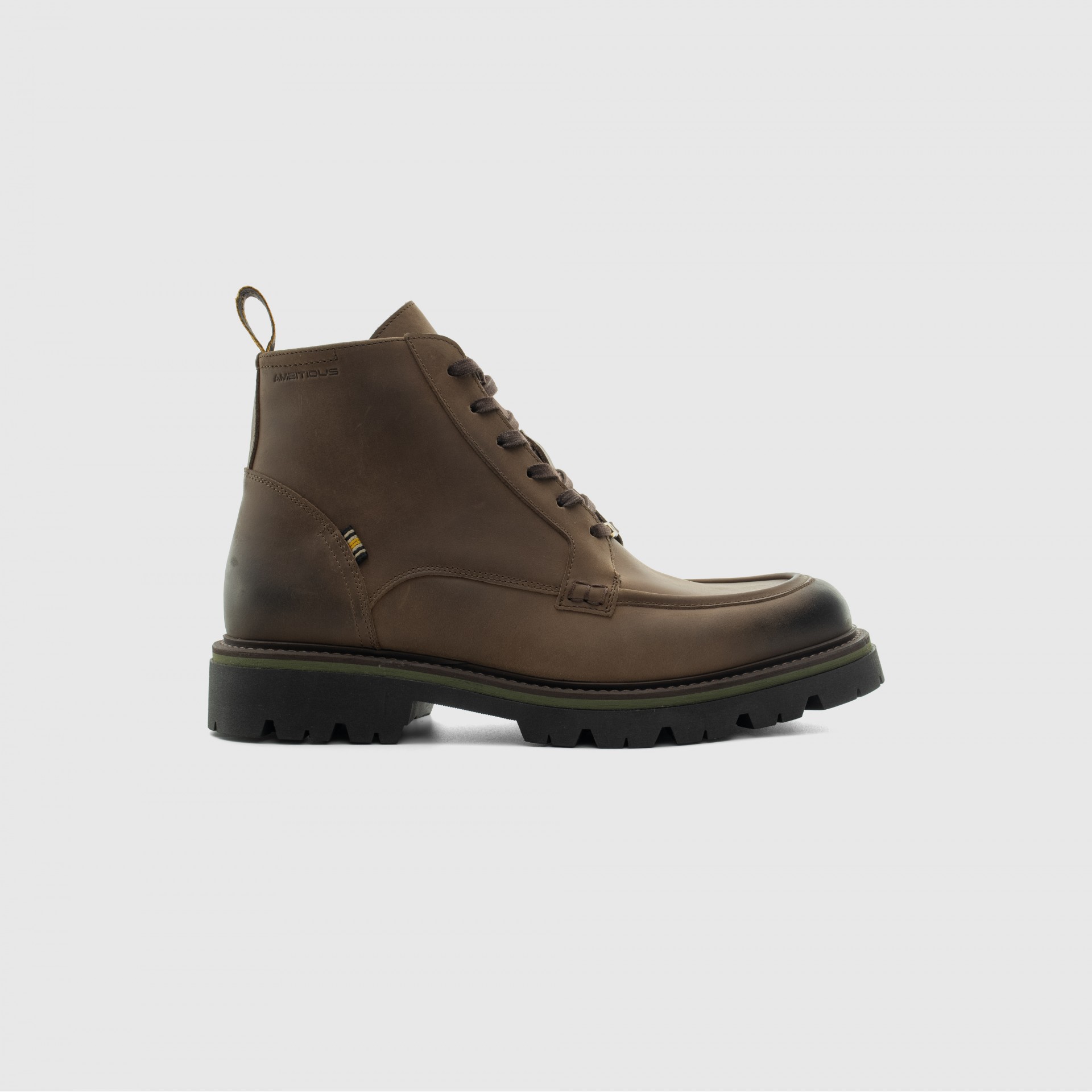 VET Lace-Up Warm Boot