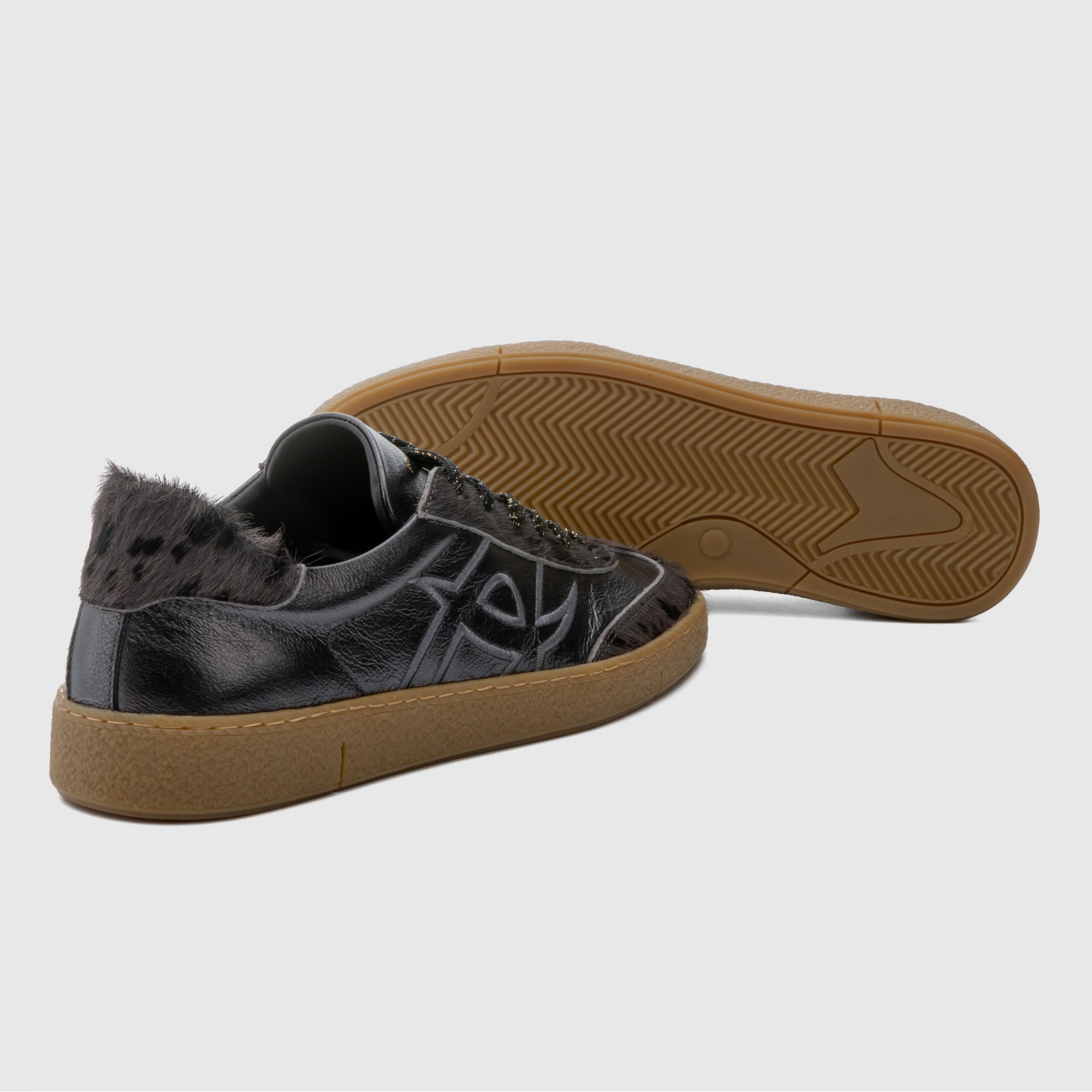 NOA Retro Sneaker