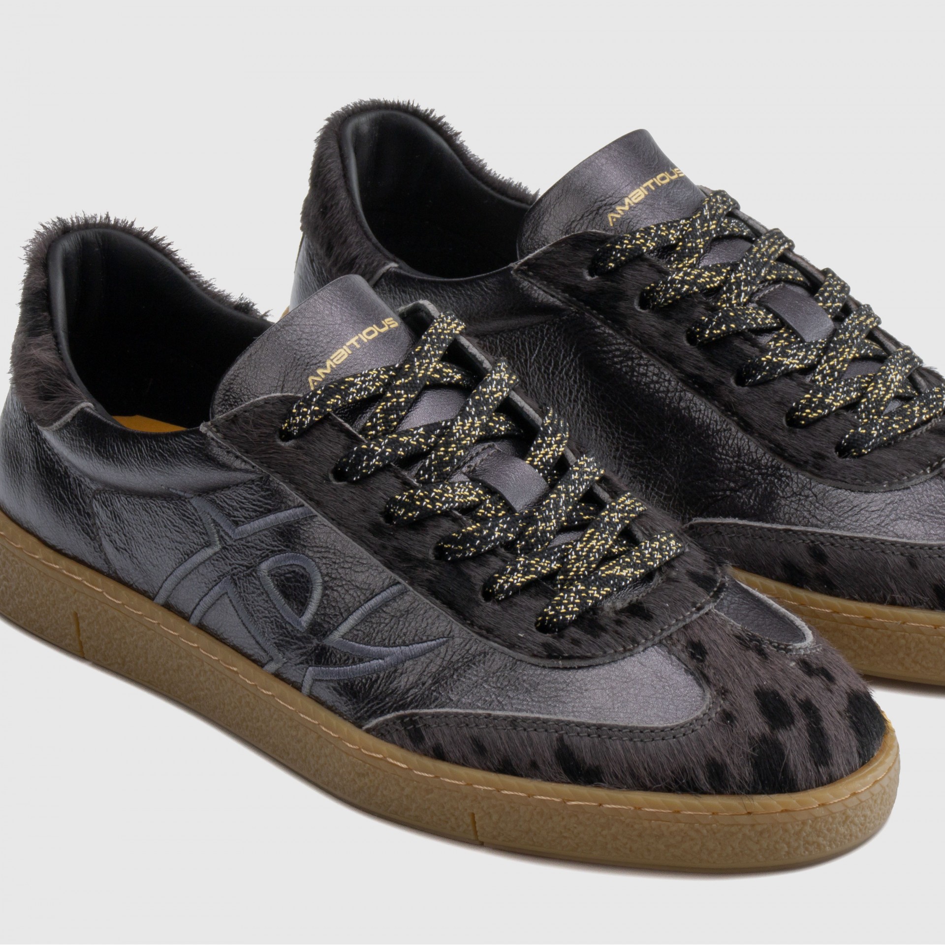 NOA Retro Sneaker