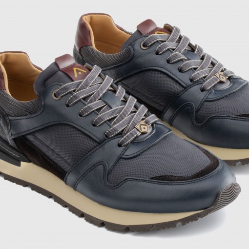 VINCE Classic Runner