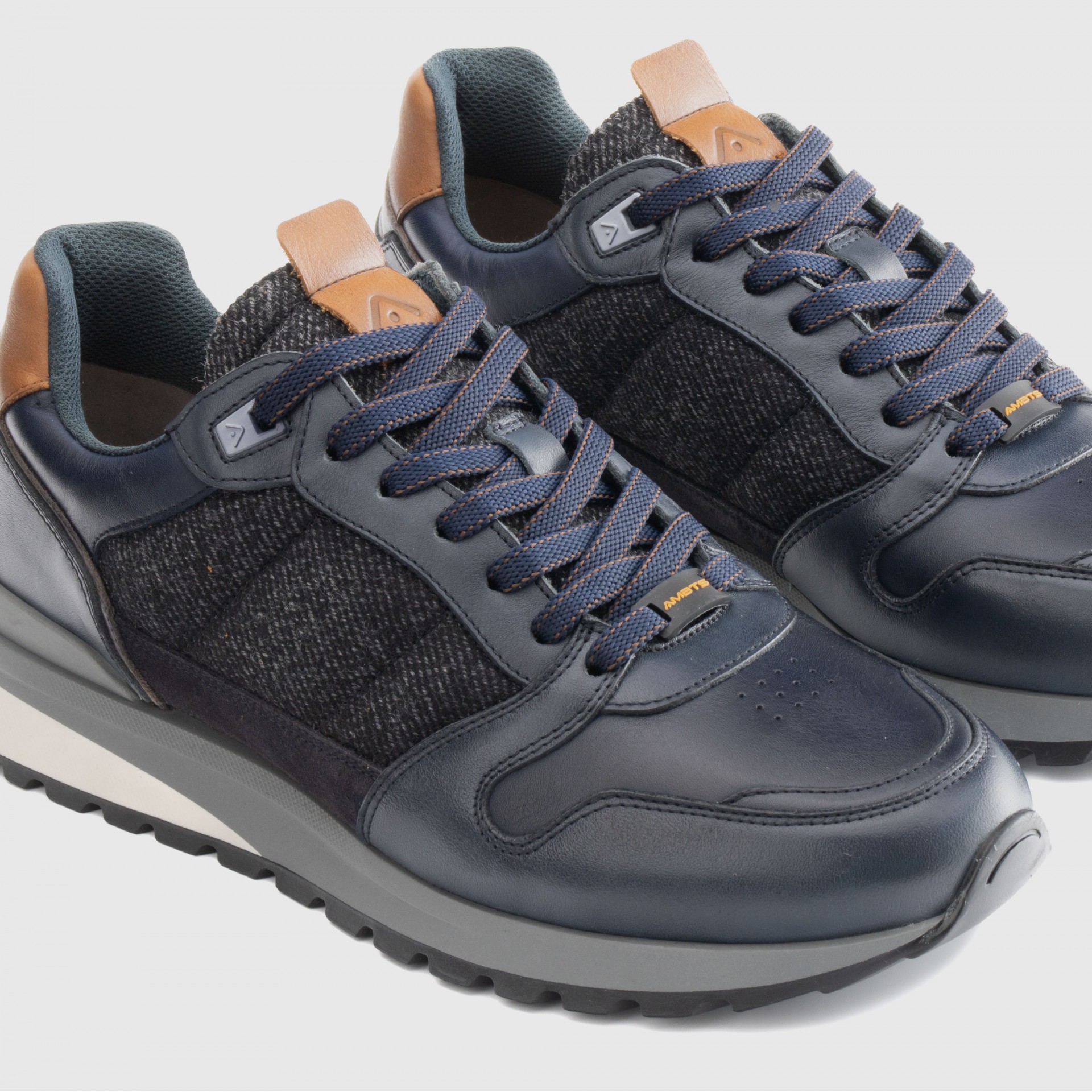 TEDDY Padded Sneaker