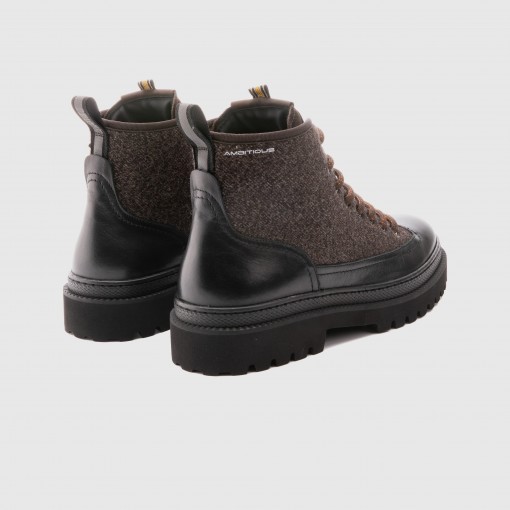 PELION Hiking Boot