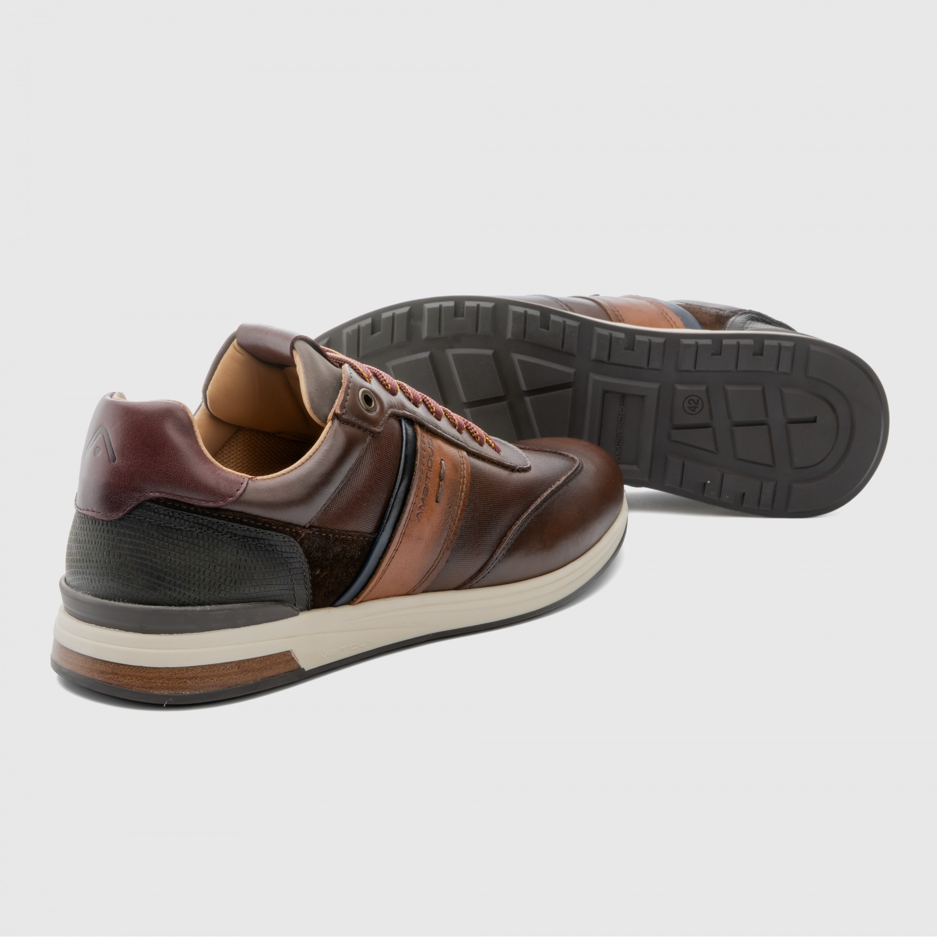 SLOW Classic Sneaker