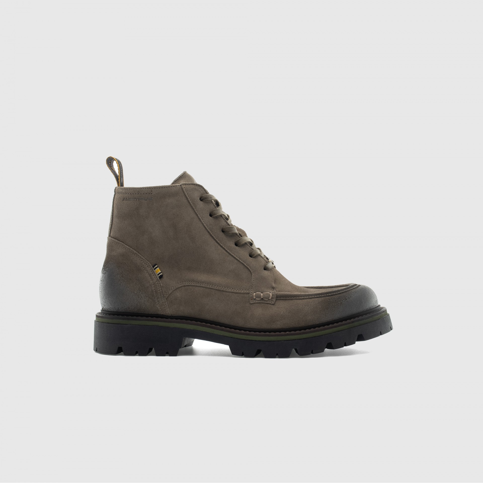 VET Lace-up Boot