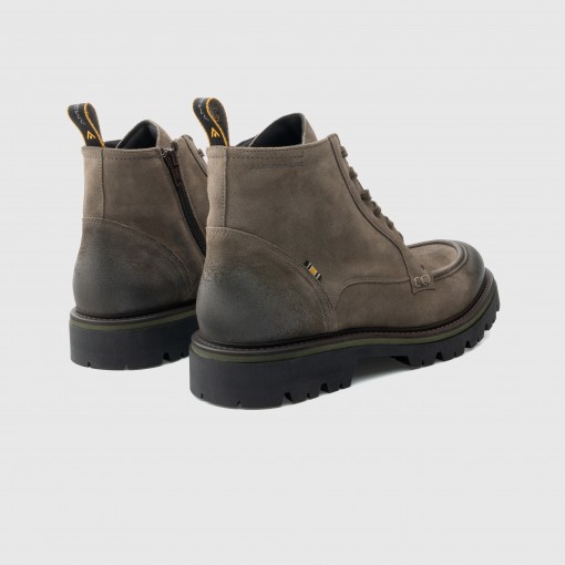 VET Lace-up Boot