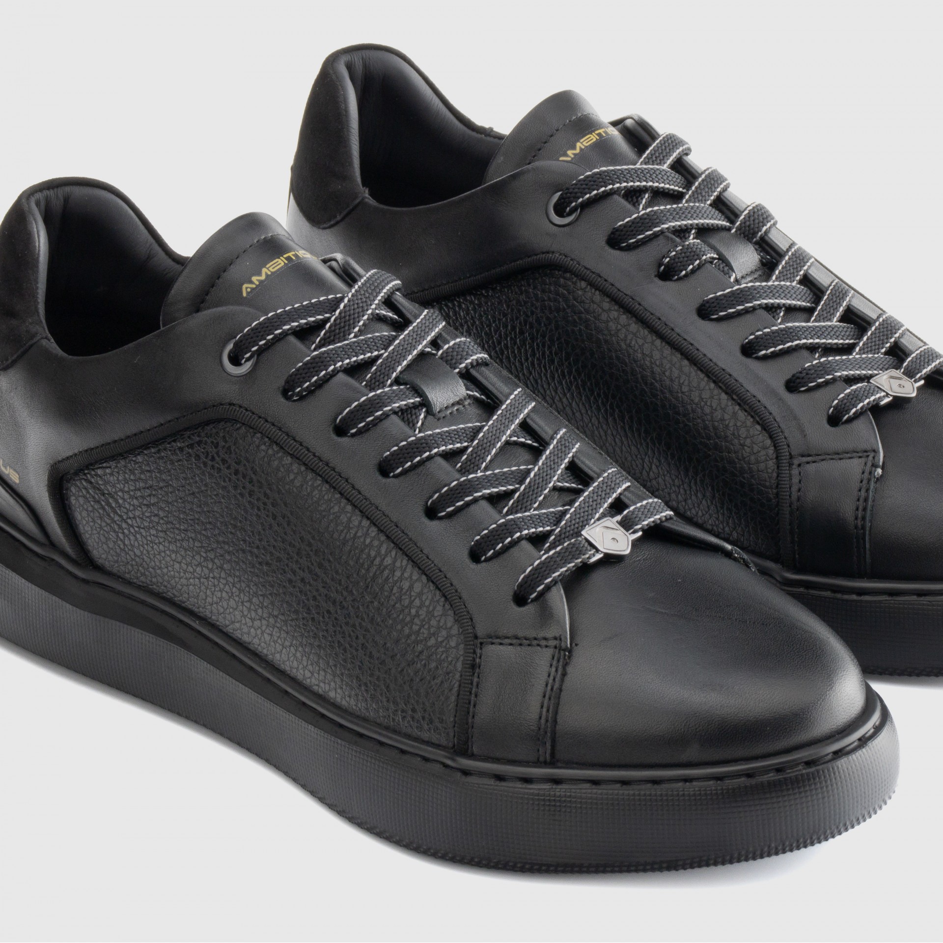 ECLIPSE Panel Sneaker