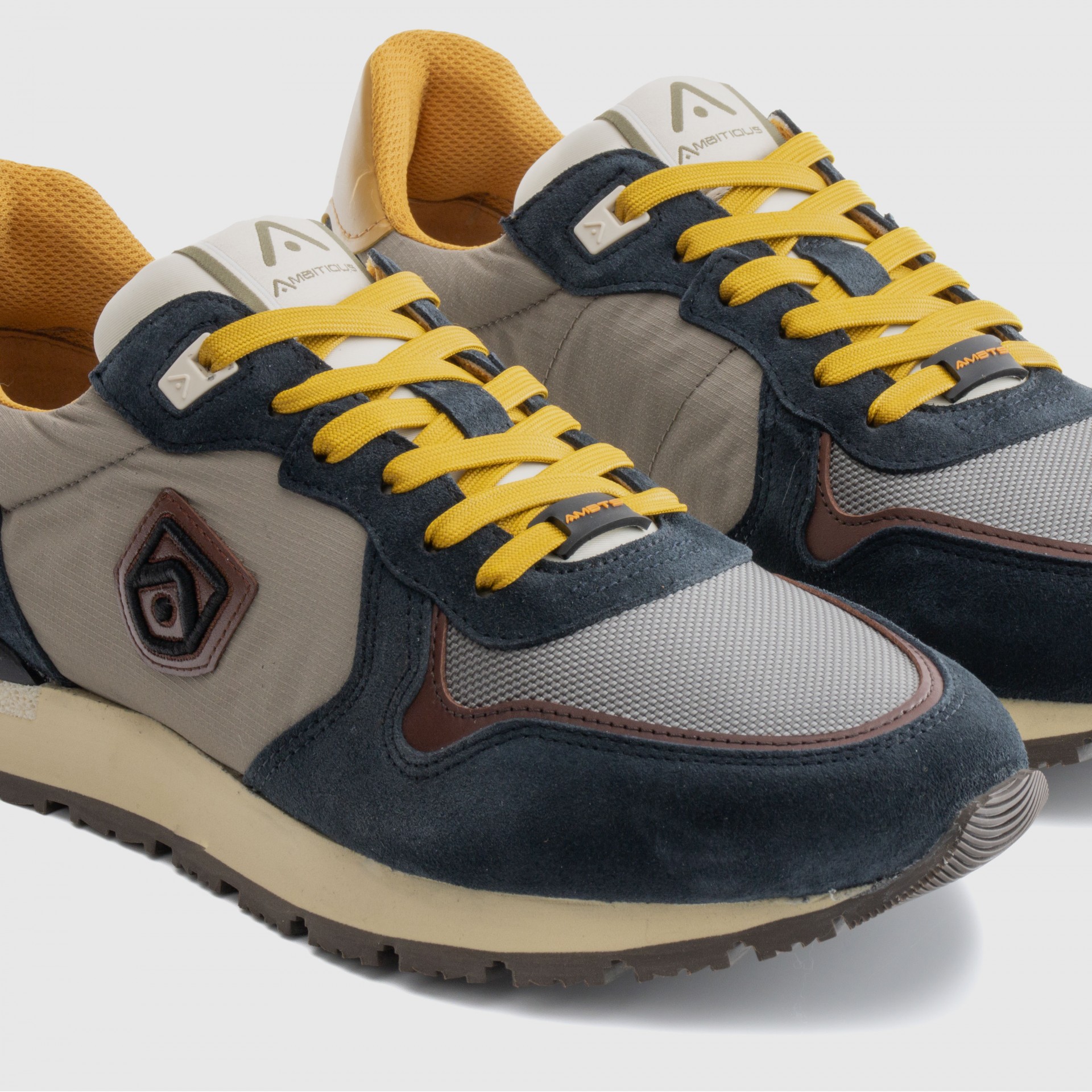 CROSBY Retro Sneaker