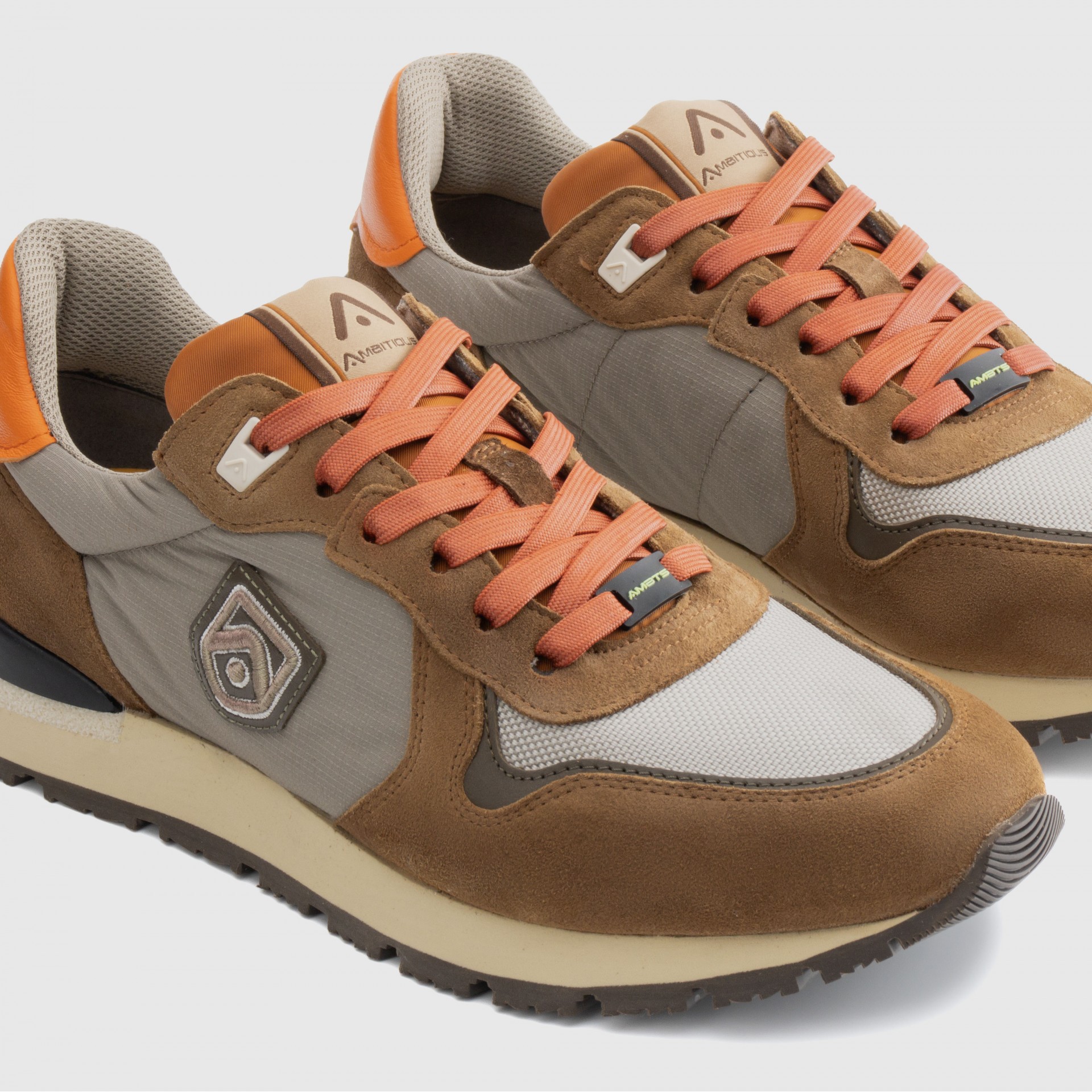 CROSBY Retro Sneaker