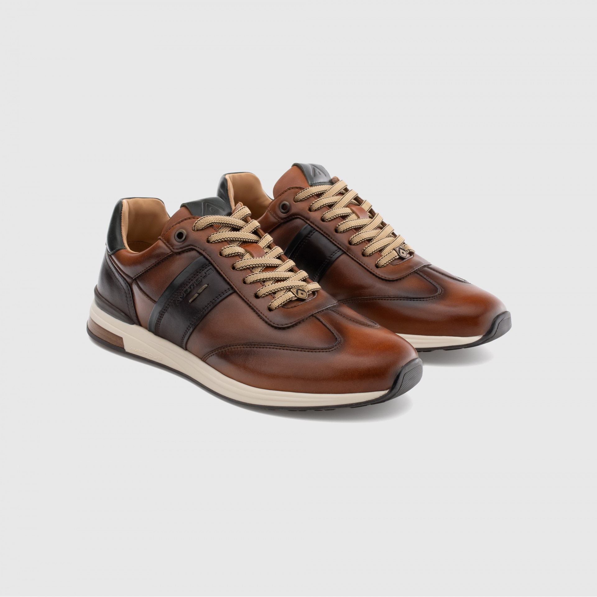 SLOW Classic Sneaker