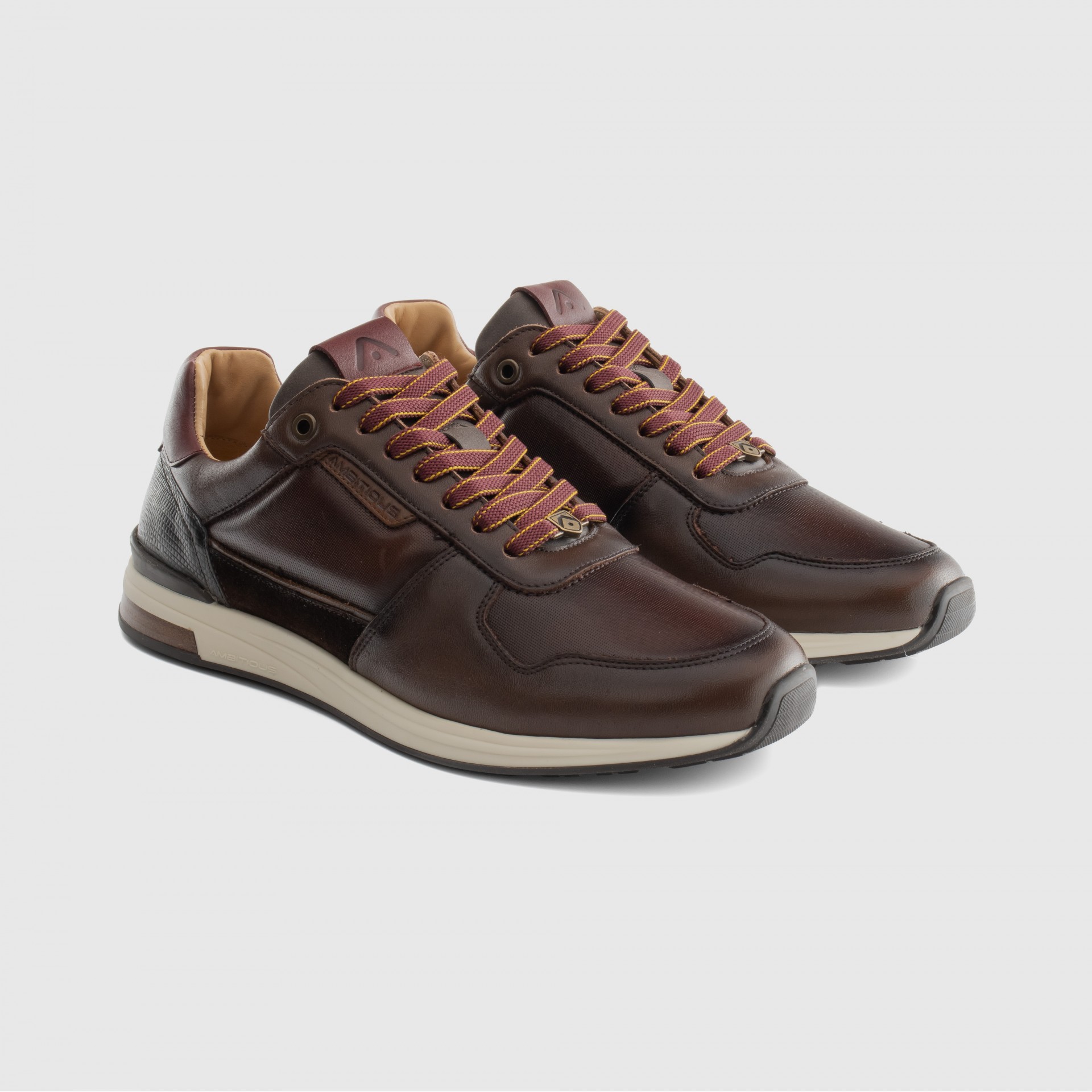 SLOW Classic Sneaker