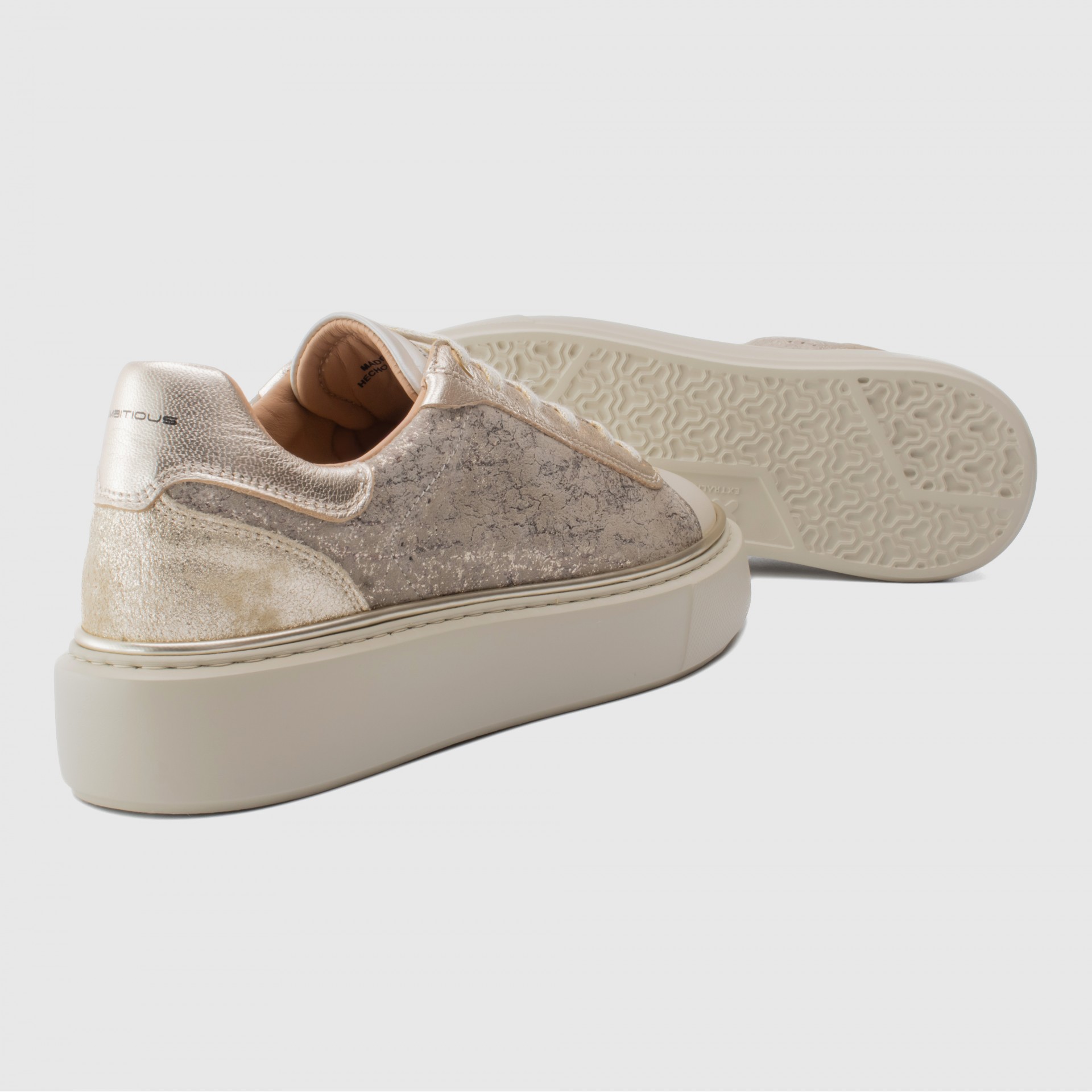 Bozelady Low-Top Sneaker