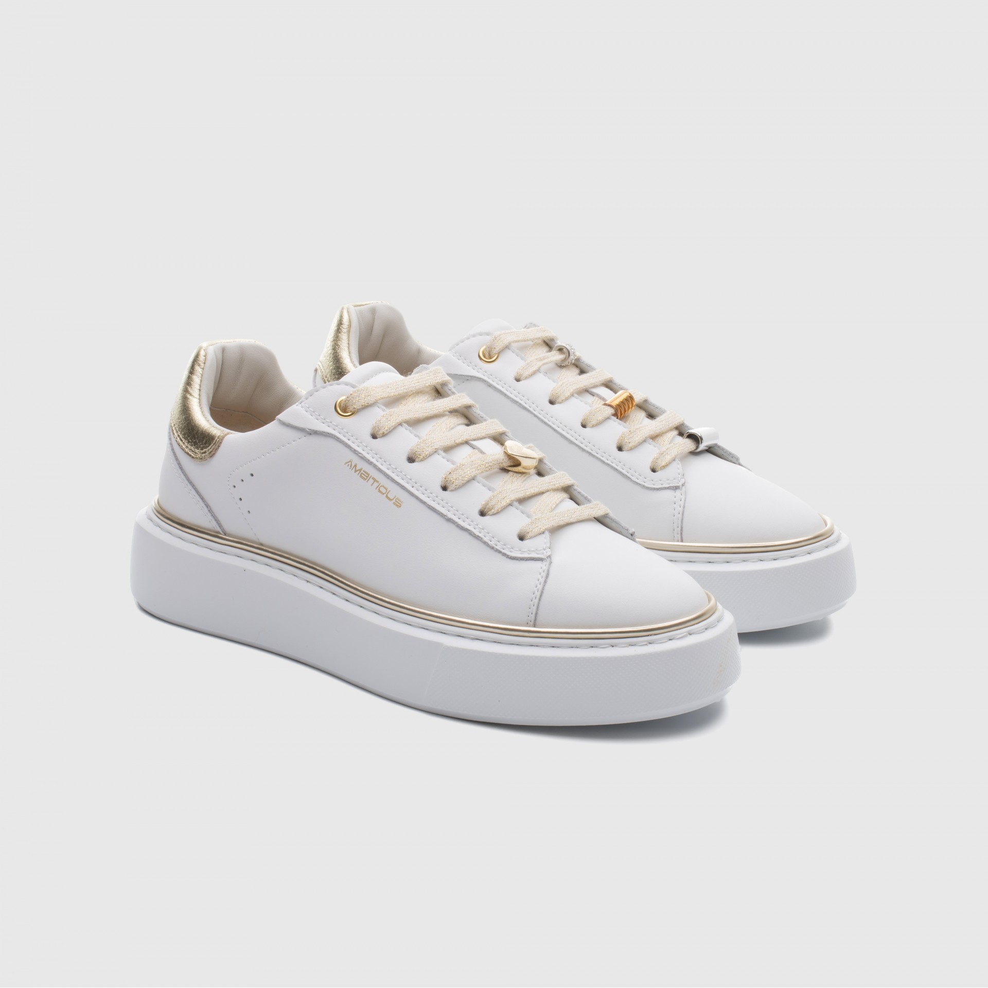 Bozelady Low-Top Sneaker