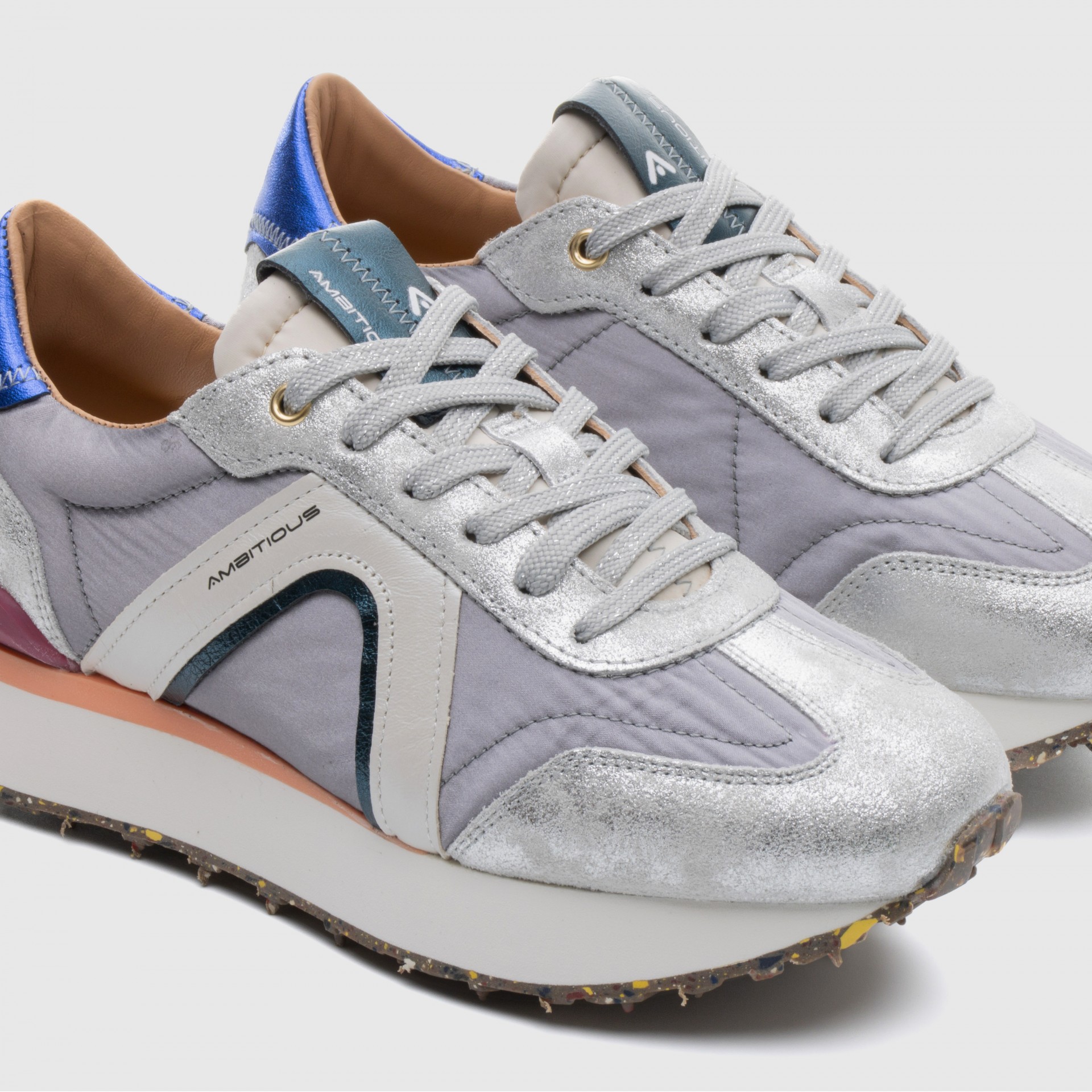 RHOME W Retro Runner