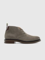 Taupe Taupe