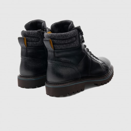 ERO Hiking Boots