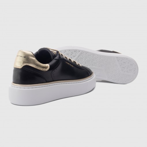 Bozelady Low-Top Sneaker Bozelady Low-Top Sneaker