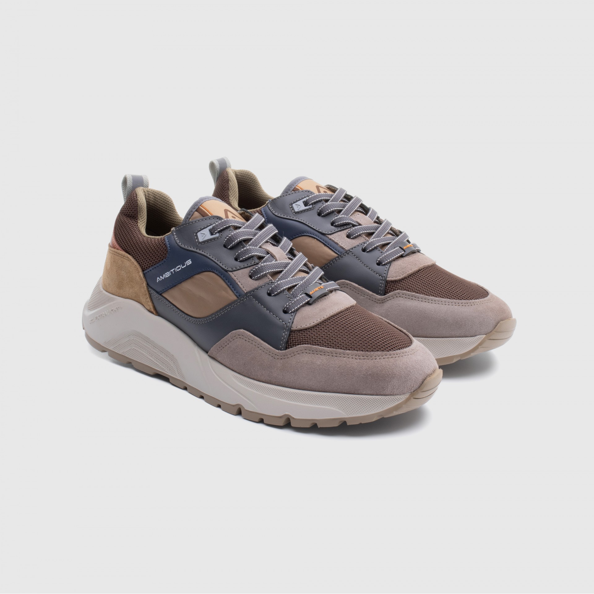 STRIDER Chunky Sneaker