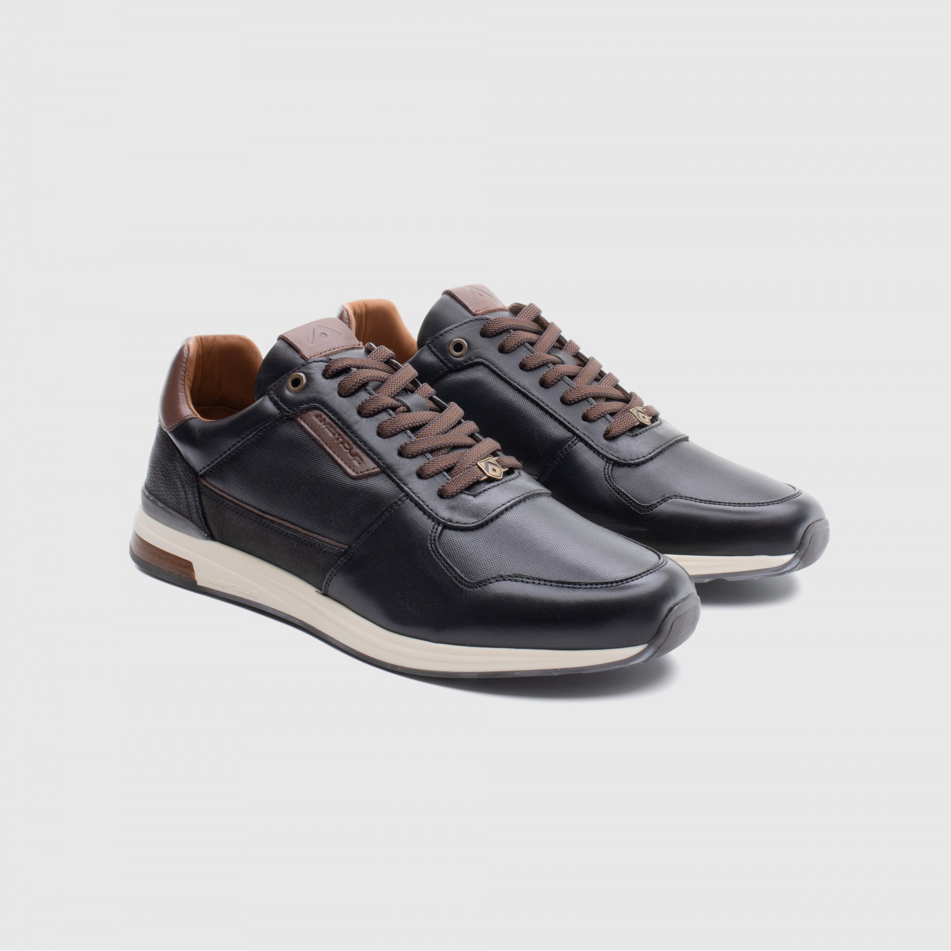 SLOW Classic Sneaker