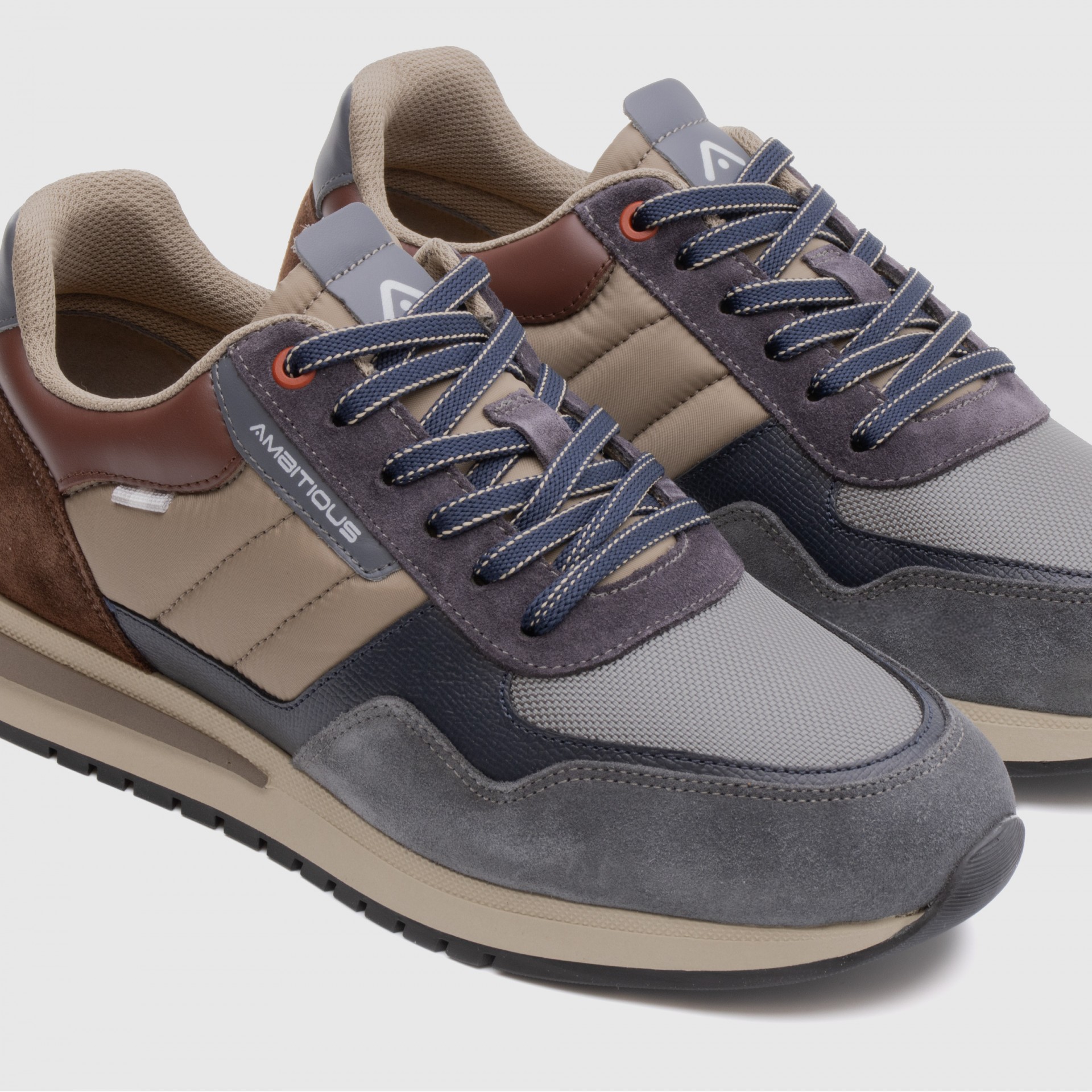 TEMPLE Quilted Sneaker