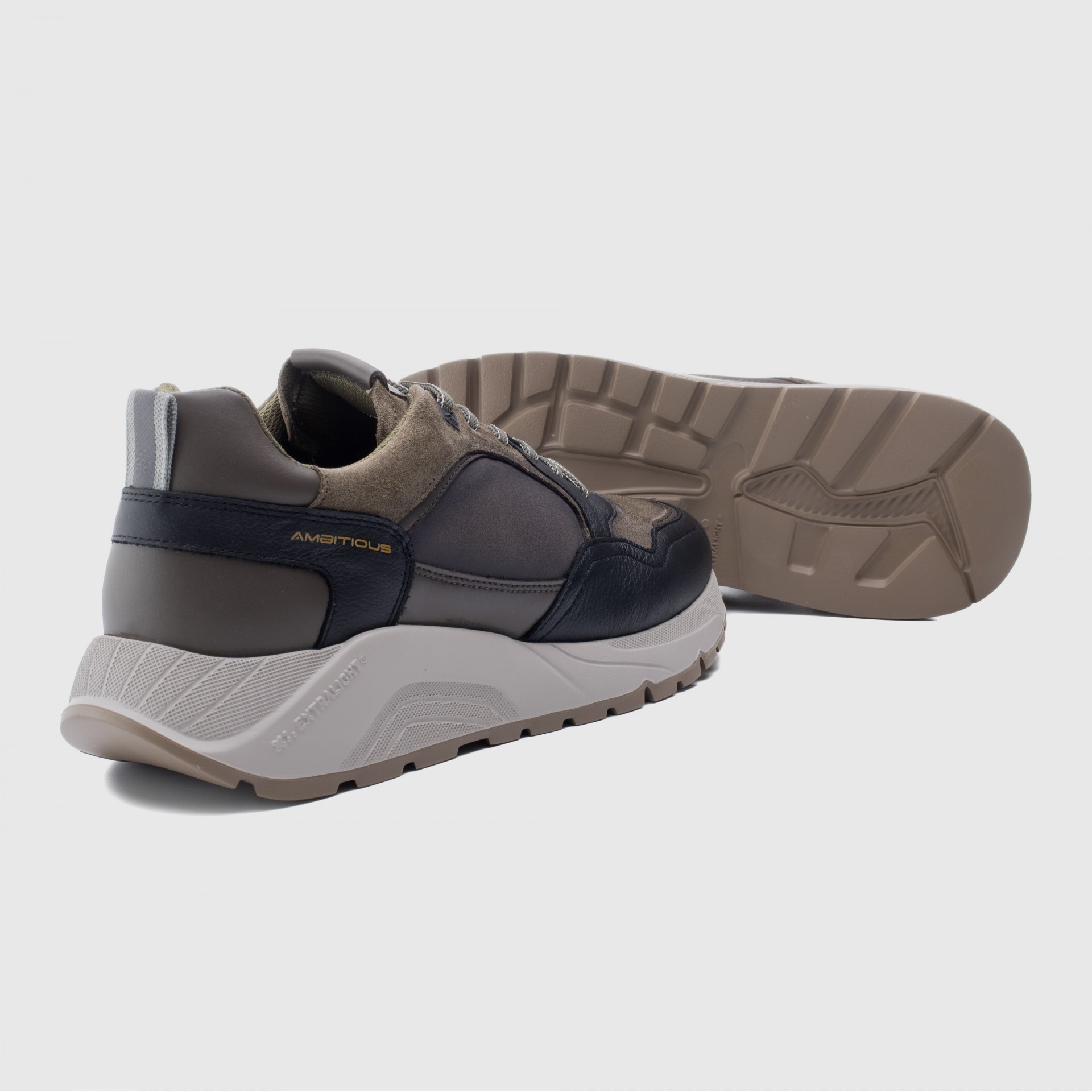 STRIDER Chunky Sneaker