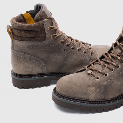 ERO Hiking Boots