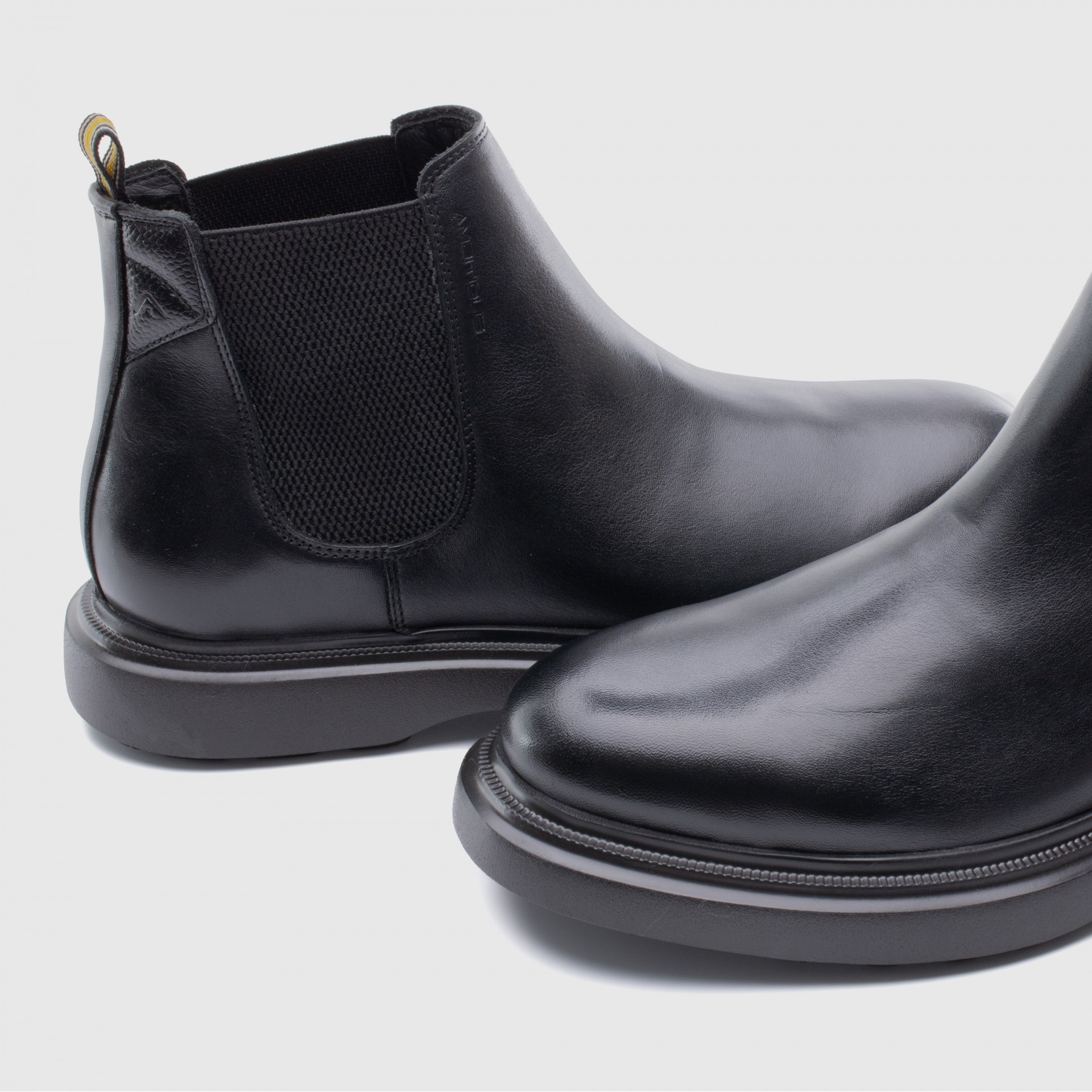 LORENZO Chelsea Boot
