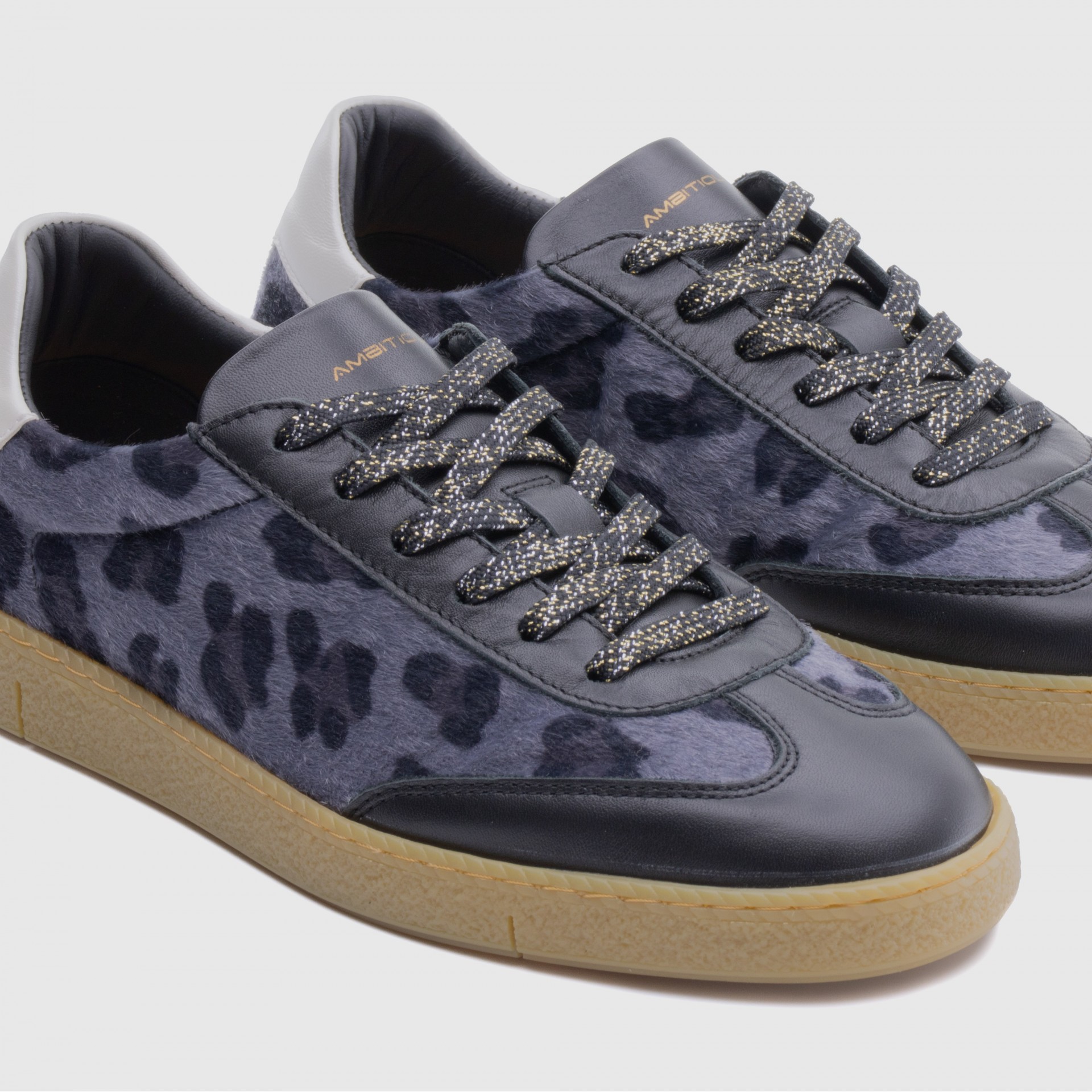 NOA Retro Sneaker