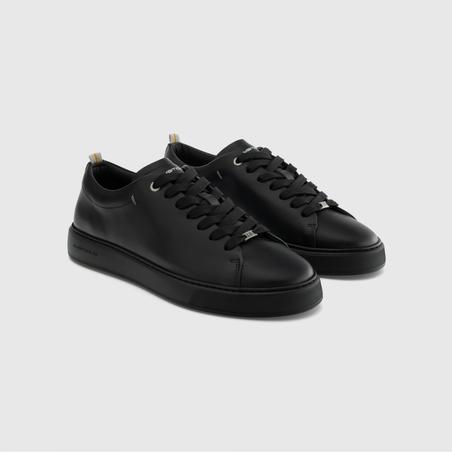 LEWIS Minimal Sneaker