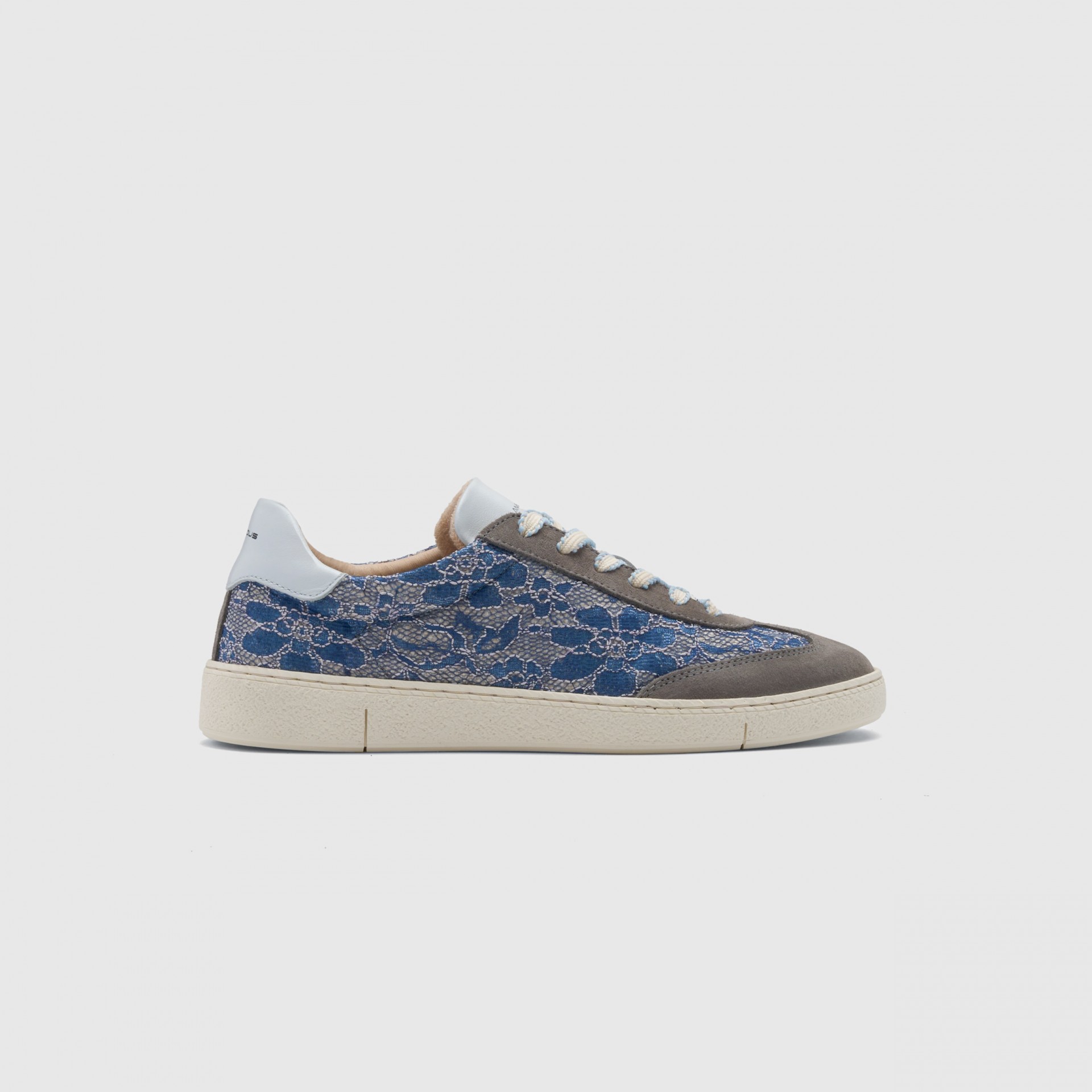 NOA Retro Sneaker