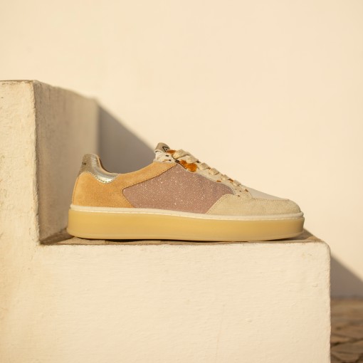 WENDY Low-Top Sneaker WENDY Low-Top Sneaker