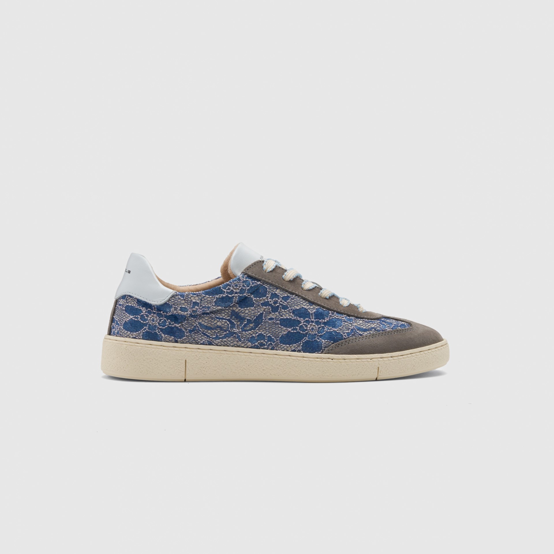 NOA Retro Sneaker