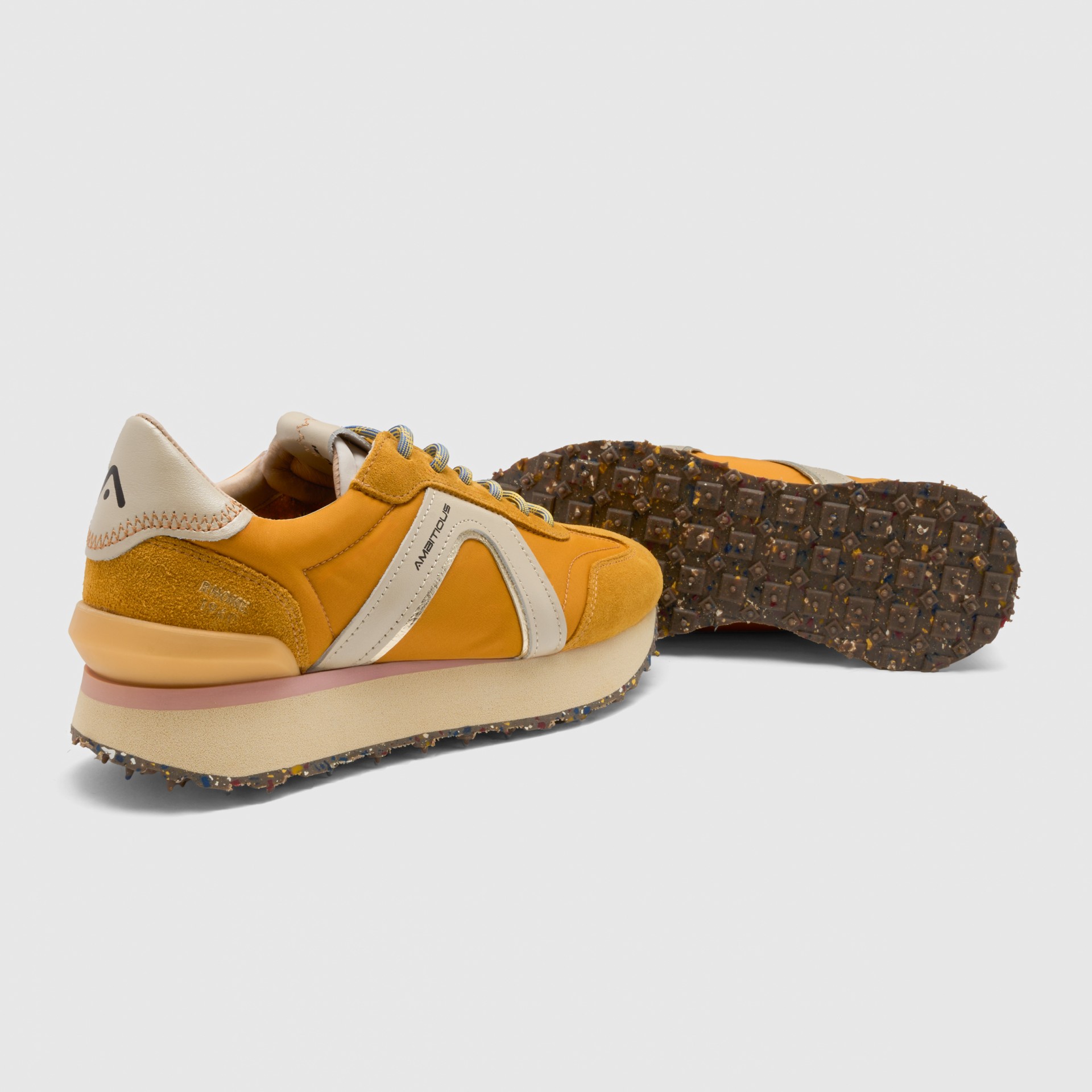 RHOME W Retro Runner