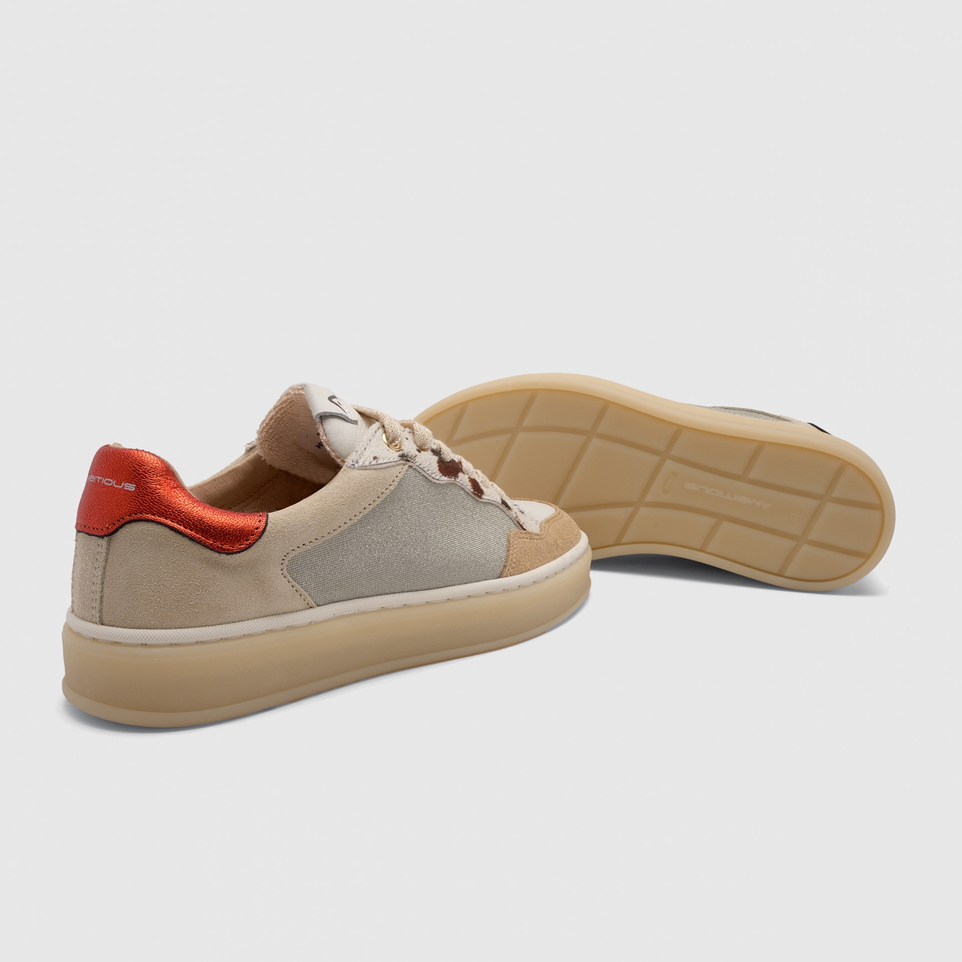 WENDY Low-Top Sneaker