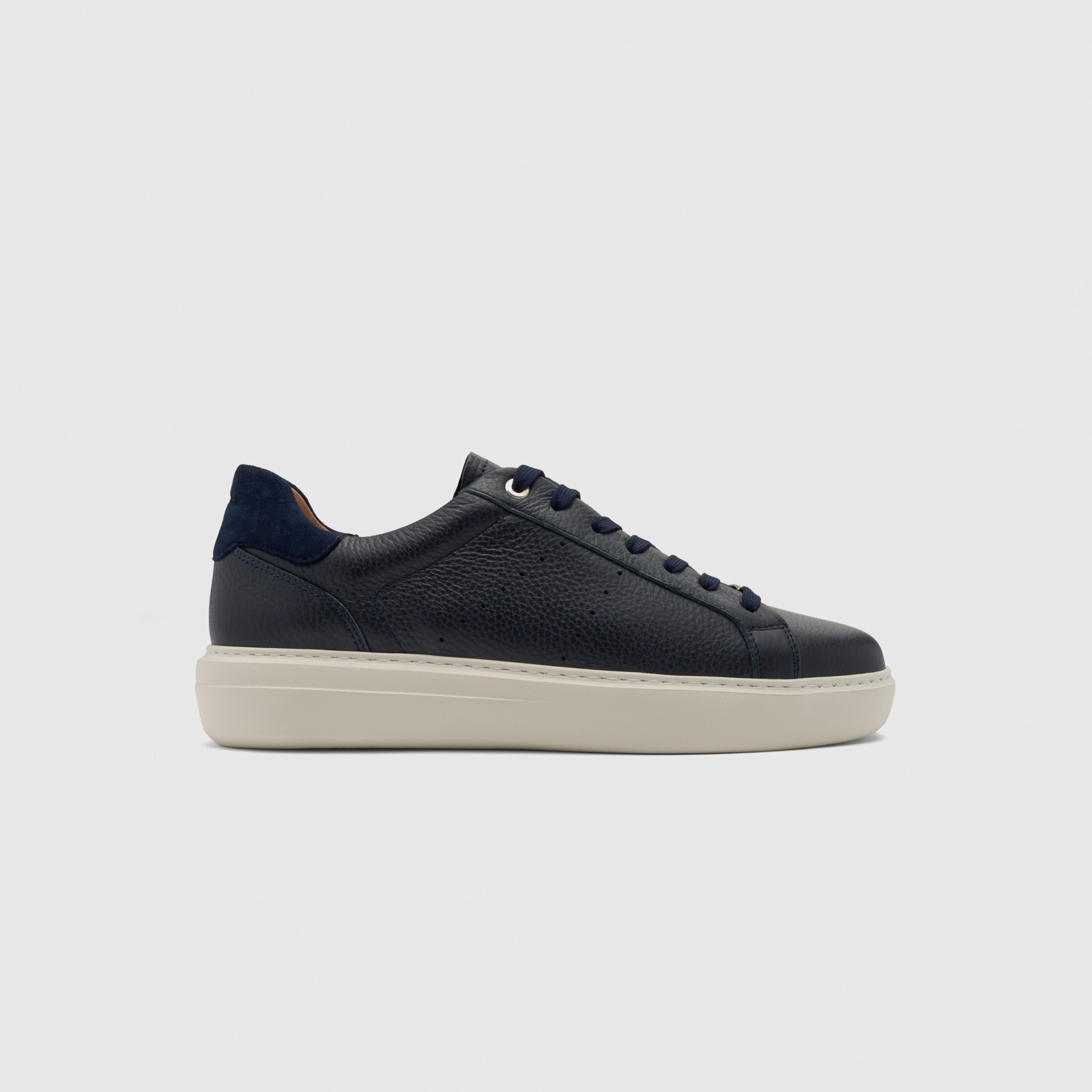 PHOENIX Low-Top Sneaker