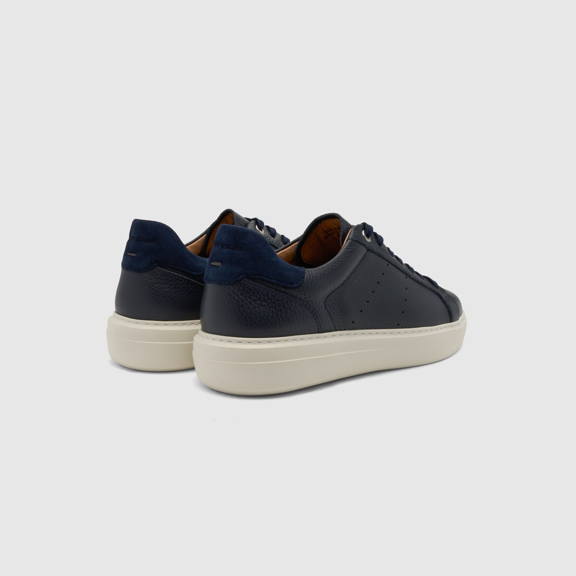 PHOENIX Low-Top Sneaker