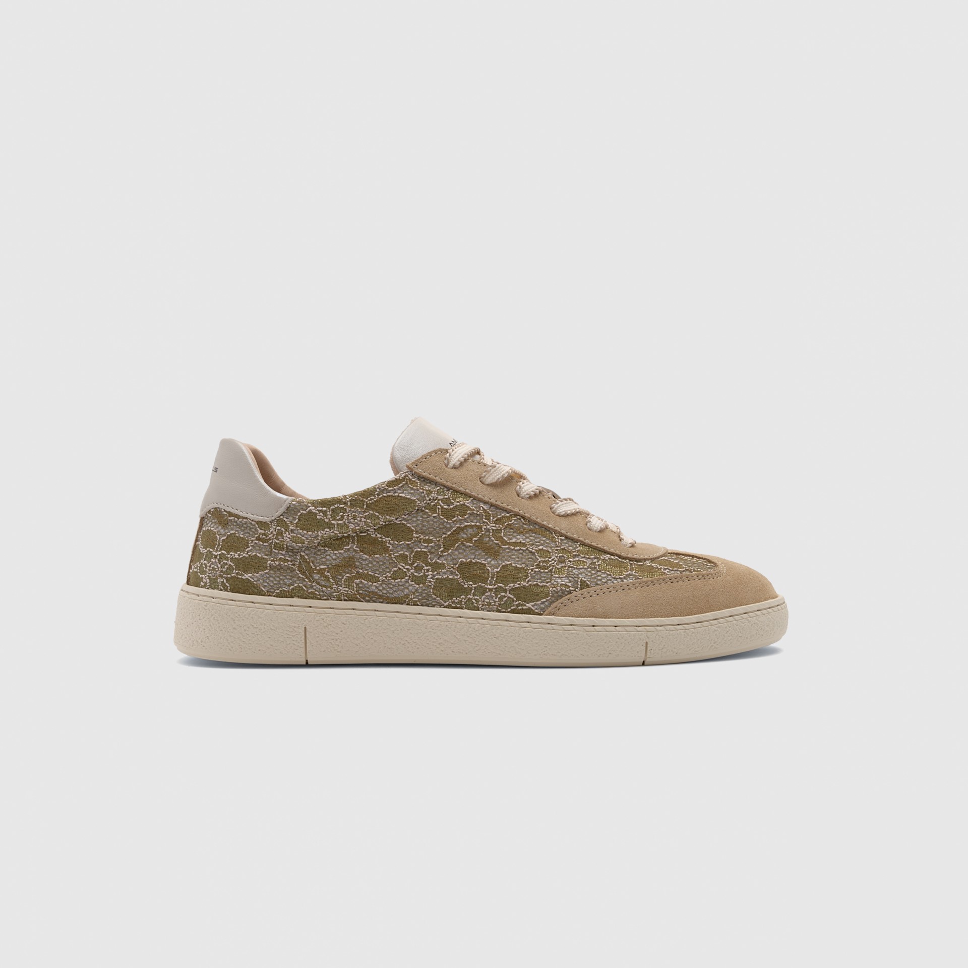 NOA Retro Sneaker