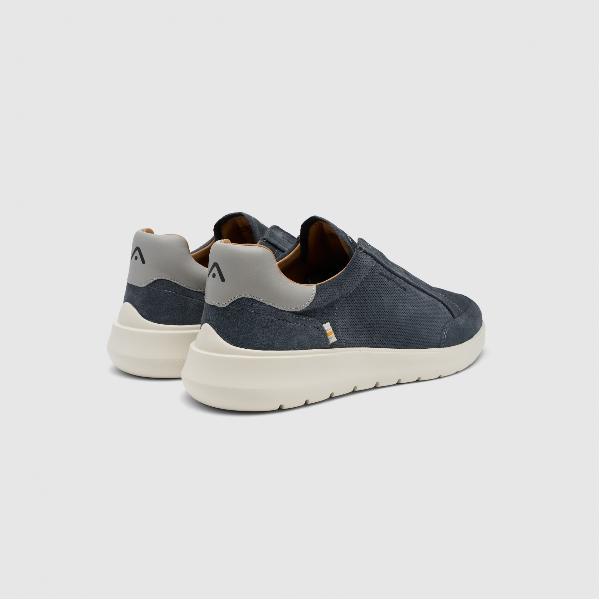 HOVER Slip-on