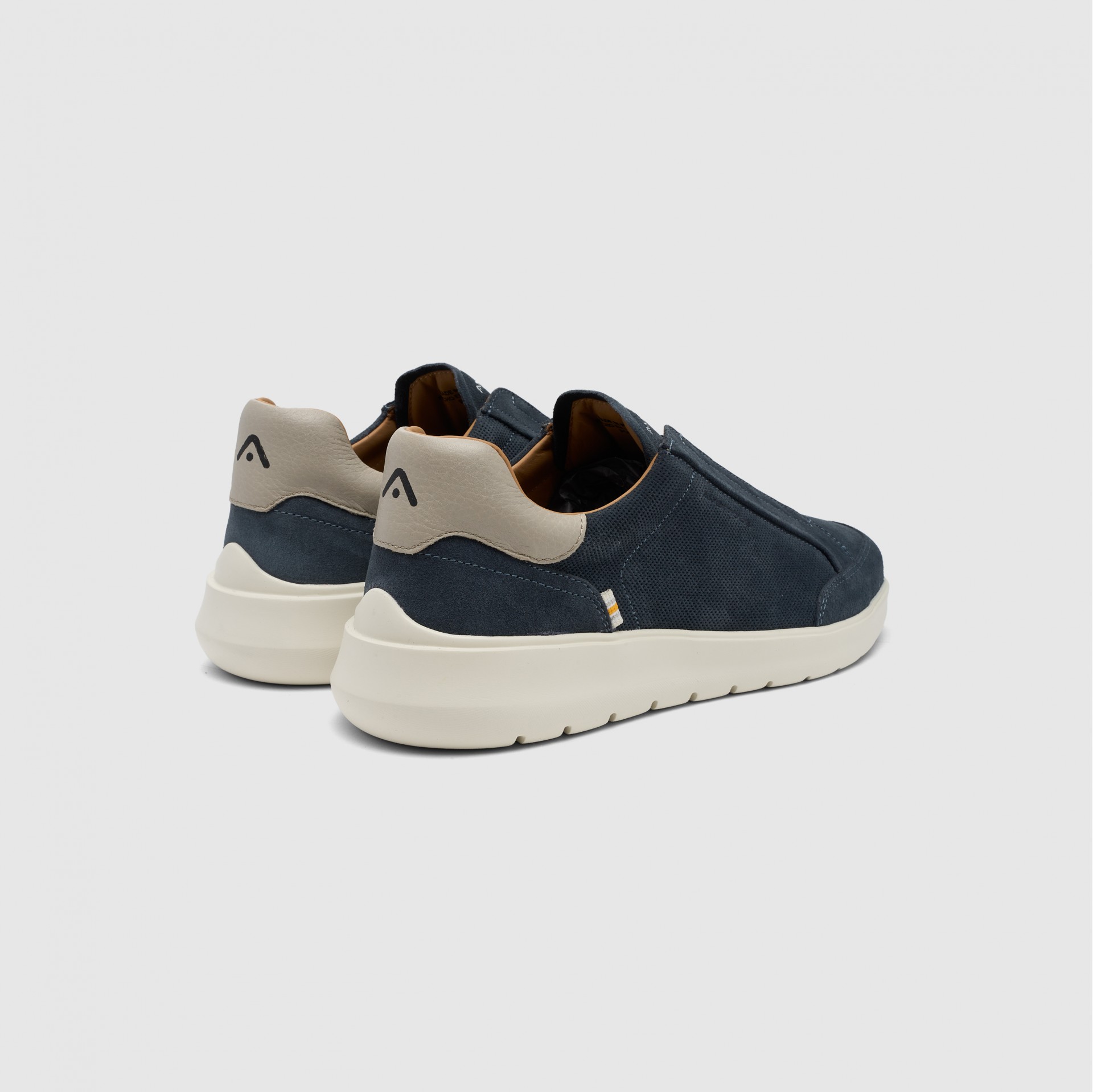 HOVER Slip-on