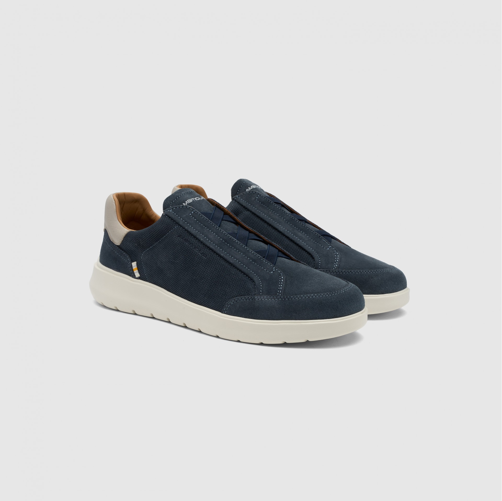 HOVER Slip-on