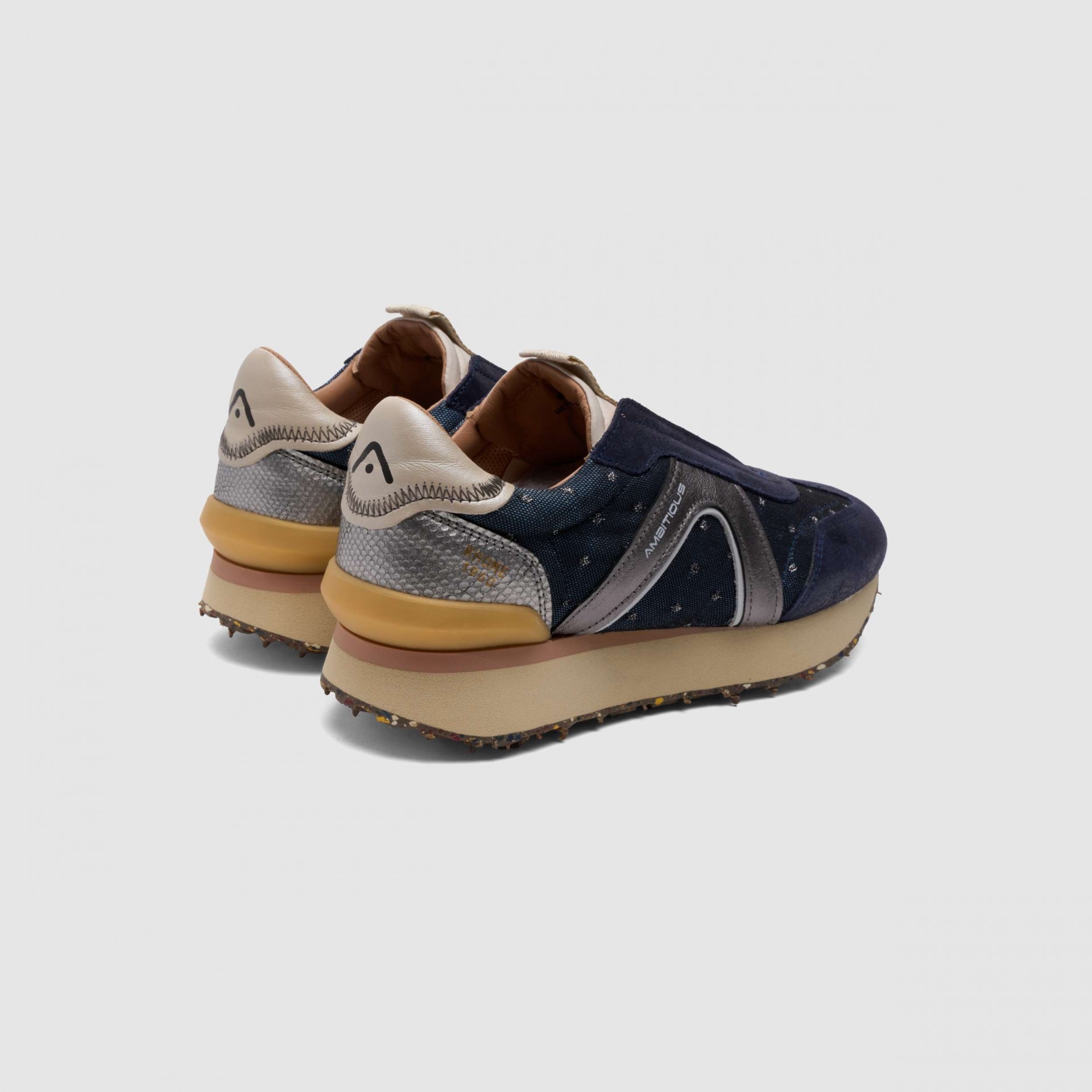 RHOME W Retro Runner