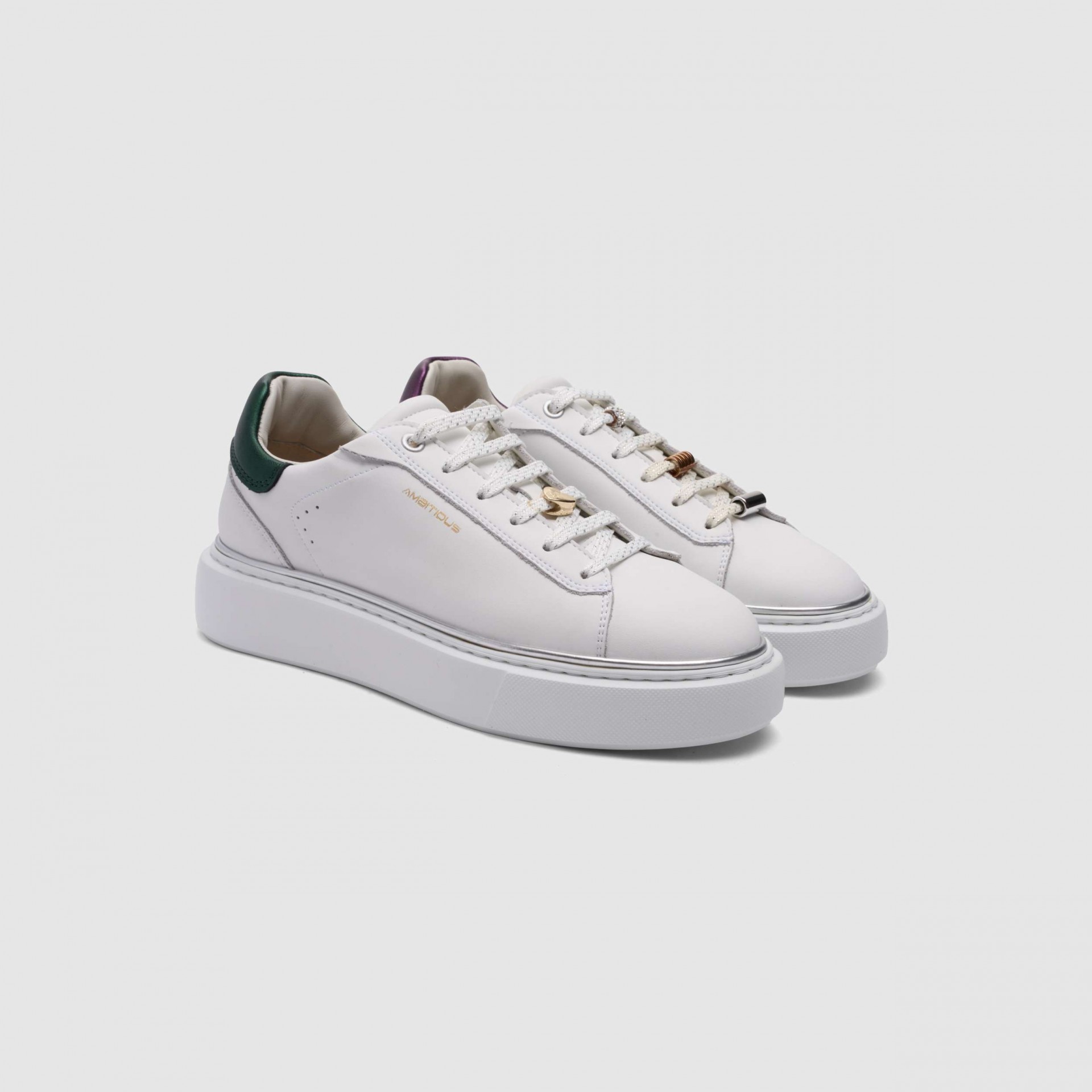 Bozelady Low-Top Sneaker