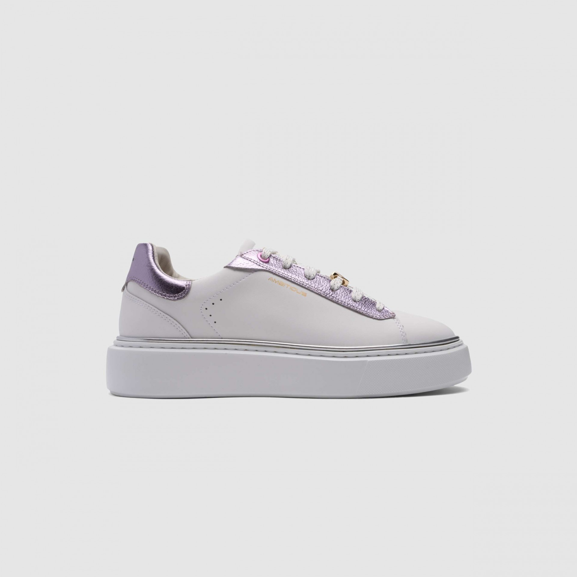 Bozelady Low-Top Sneaker