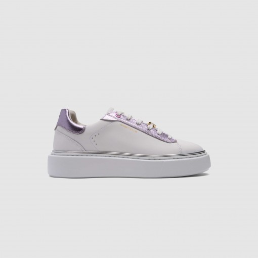 Bozelady Low-Top Sneaker