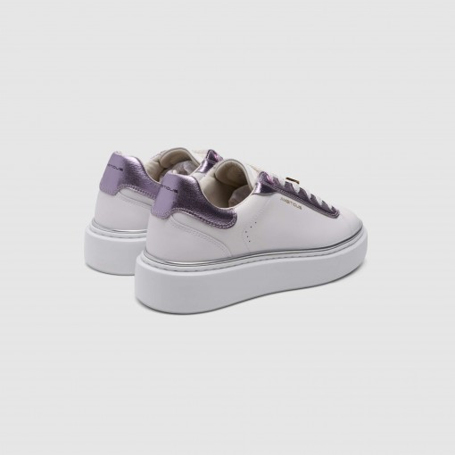 Bozelady Low-Top Sneaker Bozelady Low-Top Sneaker